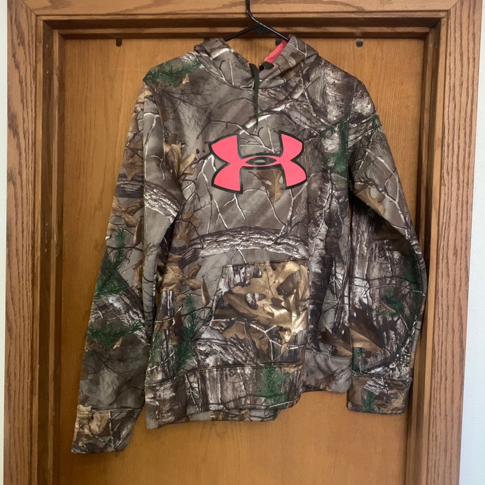 Under armor sweatshirt